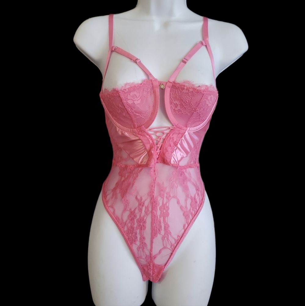 Lingerie lounge wear